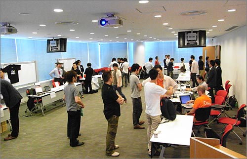 会場には110名以上の参加者が詰め掛けた。