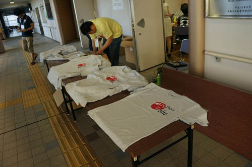 一般参加者に配布したTシャツ