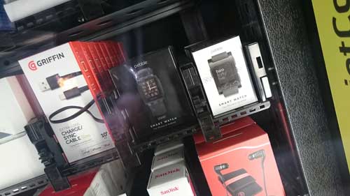 BestBuy Expressで販売されていたPebble