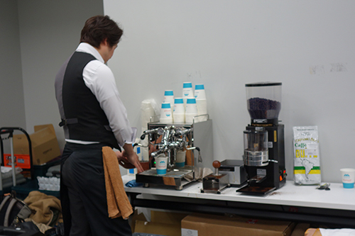 バリスタもいるドリンクコーナー