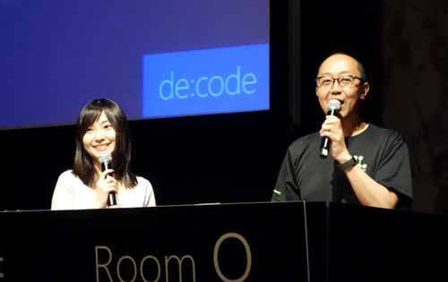 日本マイクロソフト デベロッパー エバンジェリズム統括本部 テクニカルエバンジェリストの千代田まどか氏(左)、ウルシステムズ代表取締役社長の漆原茂氏(右)