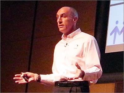 図1 ファイルメーカー株式会社社長、ビル・エプリング氏