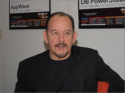 米Embarcadero社 Worldwide Research and Development, Senior Vice President Tony de la Lama氏