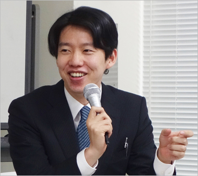 西内啓氏